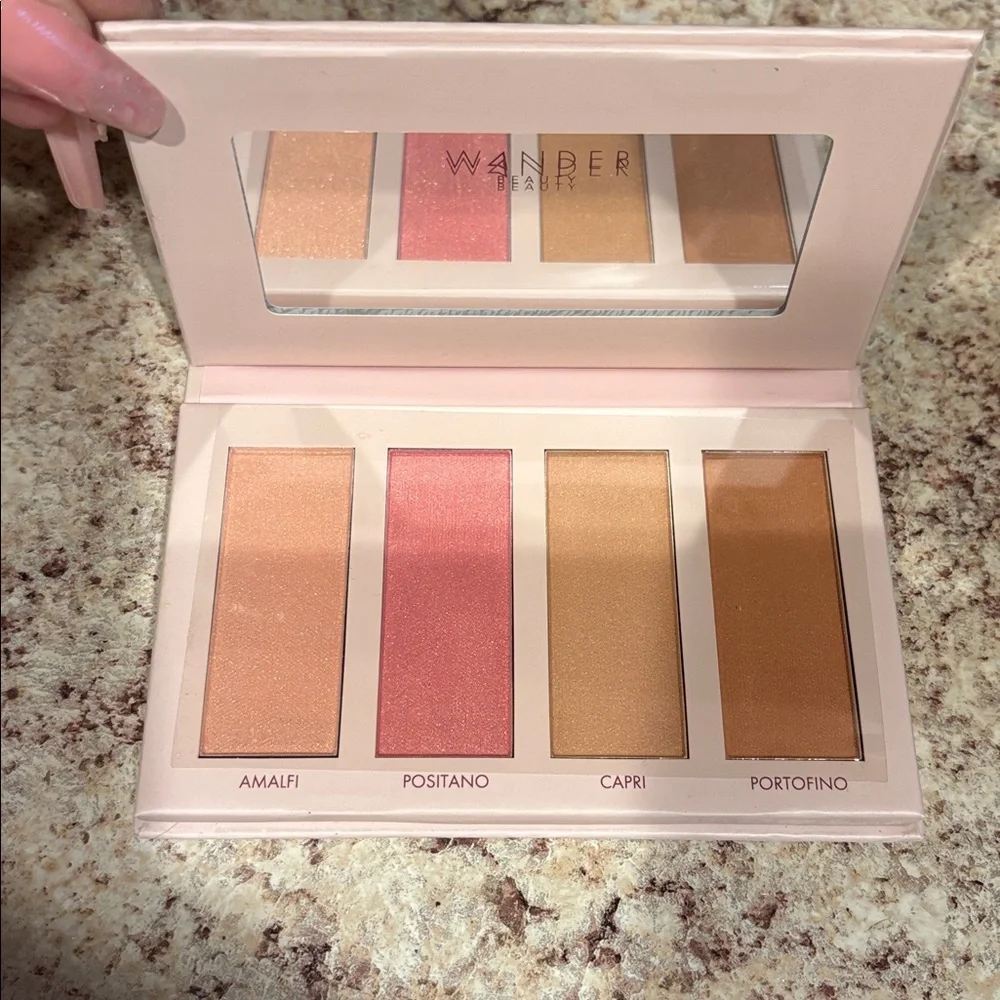 Wander Beauty- Blush & Bronzer Pallete